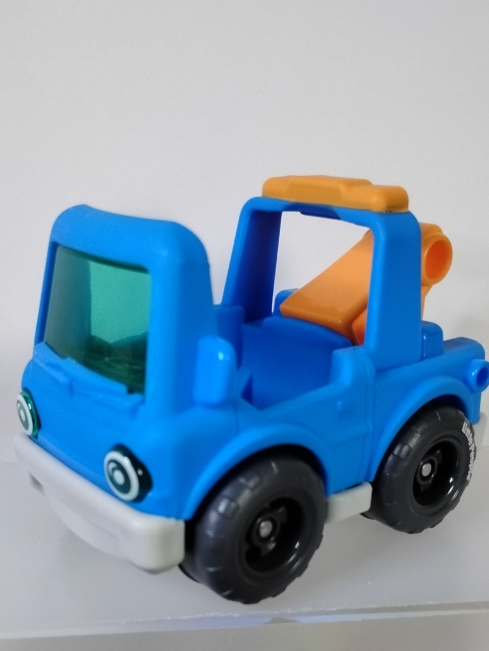Fisher Price Little People Blue Tow Truck NWOT City Worker Vehicle